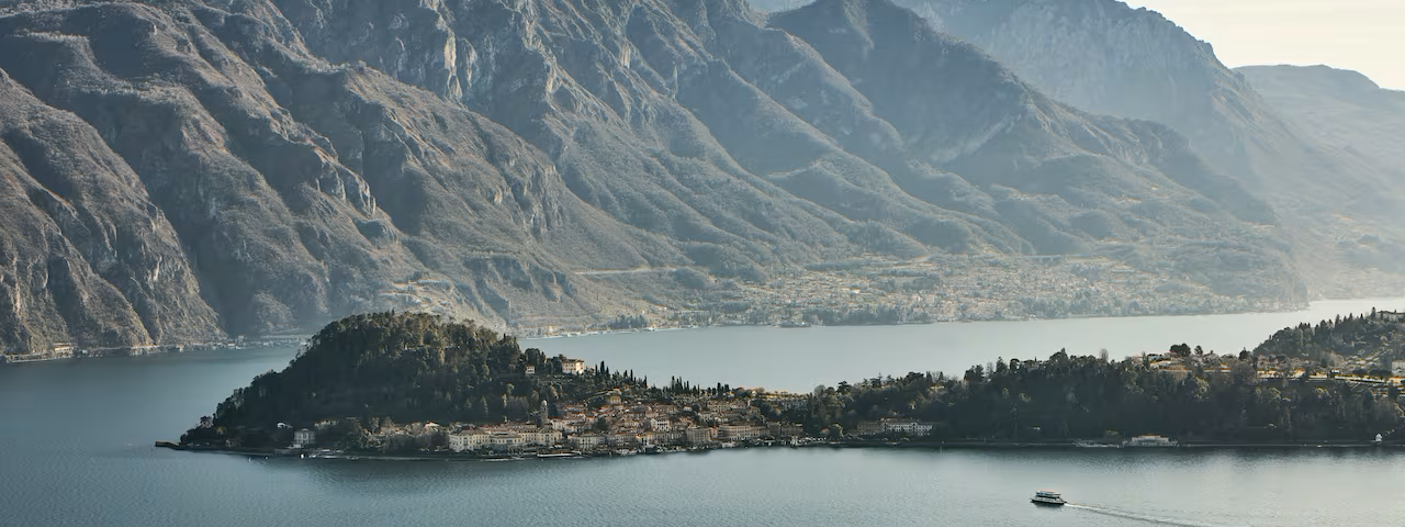 Lake como banner image