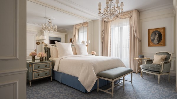 four-seasons-george-v-paris-room-1